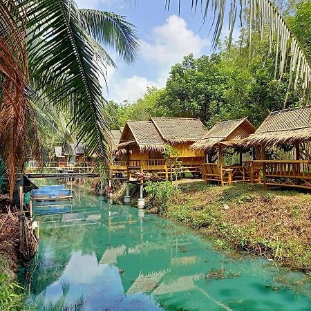 Nakhon Si Ban Na Homestay Nakhon Si Thammarat Extérieur photo