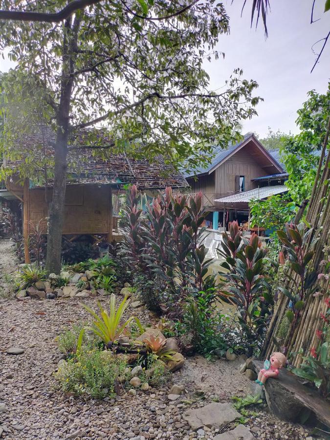 Nakhon Si Ban Na Homestay Nakhon Si Thammarat Extérieur photo