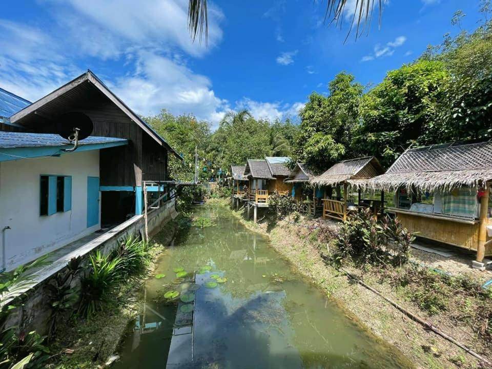 Nakhon Si Ban Na Homestay Nakhon Si Thammarat Extérieur photo